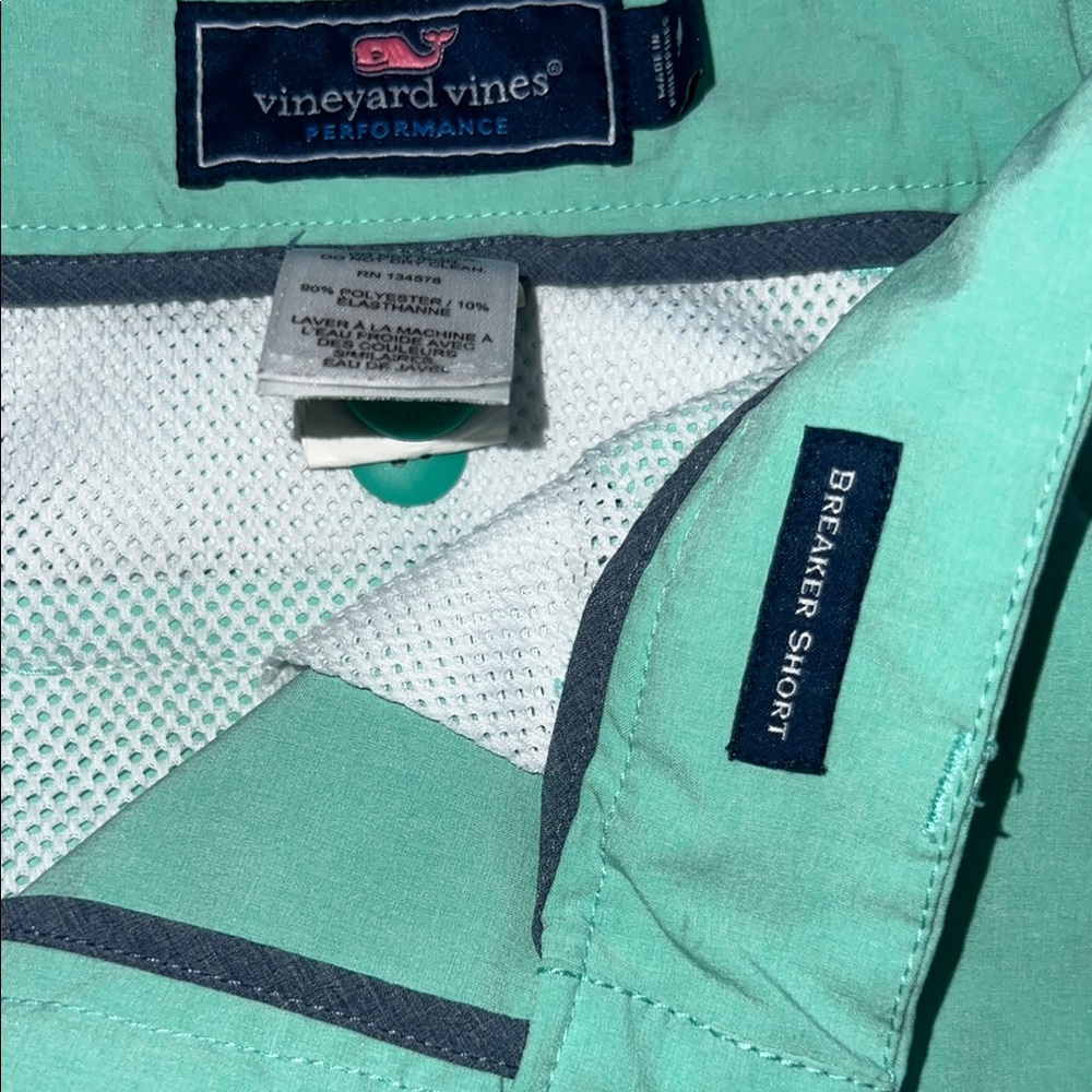 Vineyard Vines 8" Performance Breaker Short 10% Spandex Mint Green Size 30 - Picture 3 of 4